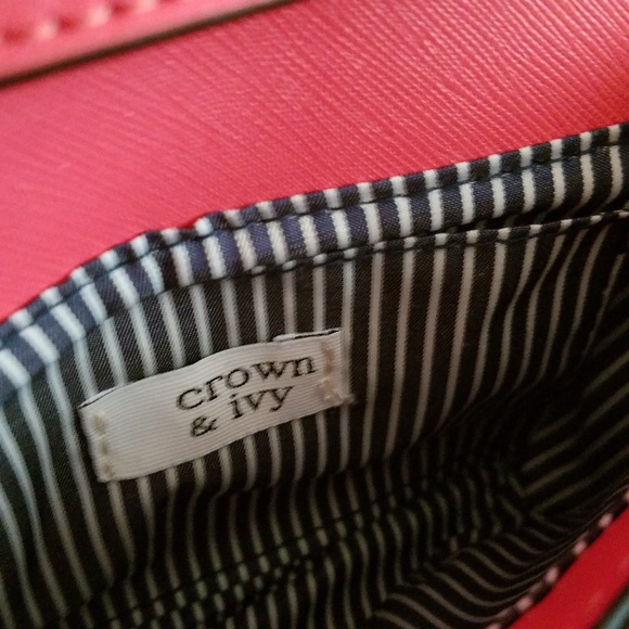 Crown & Ivy Coral Crossbody ⚡ - Picture 7 of 7